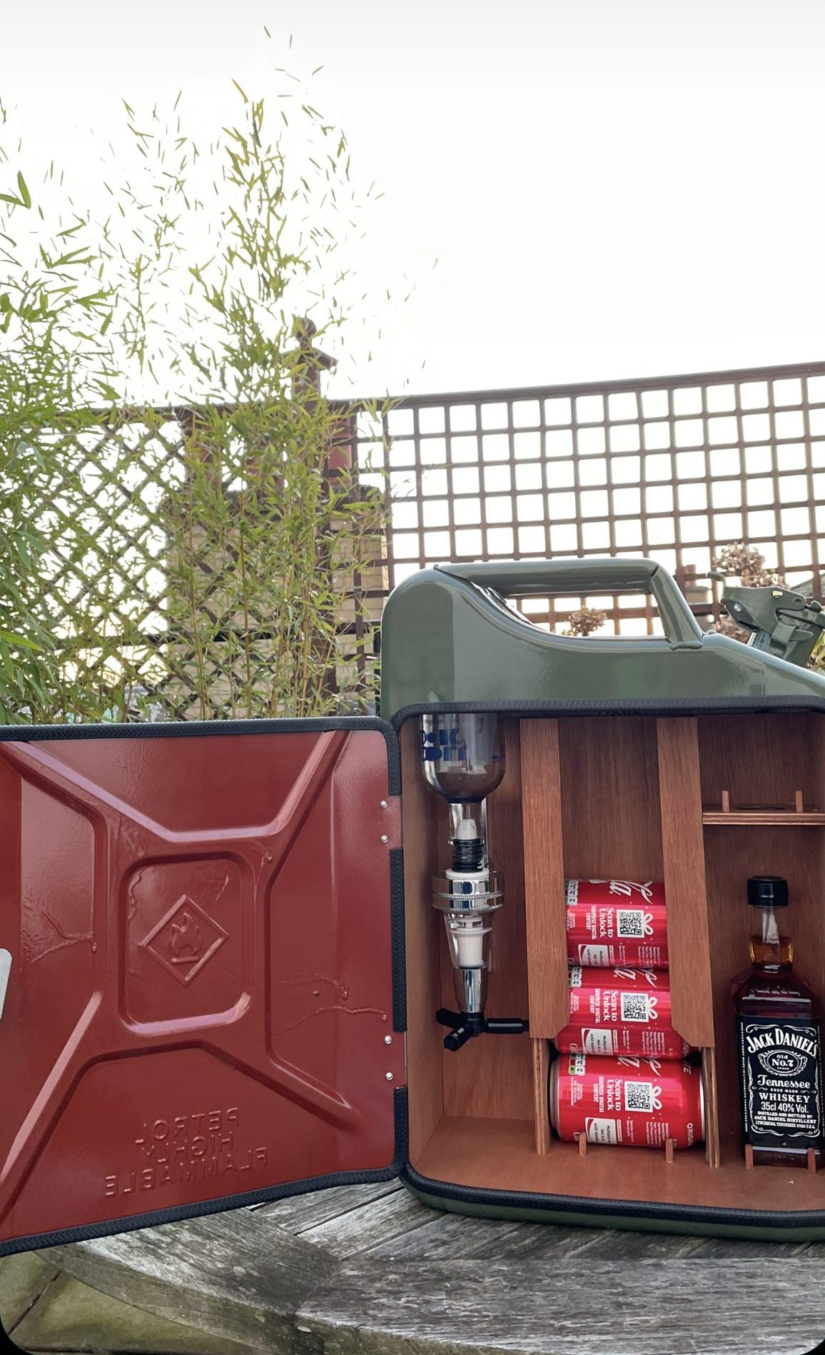 Jerry can bar